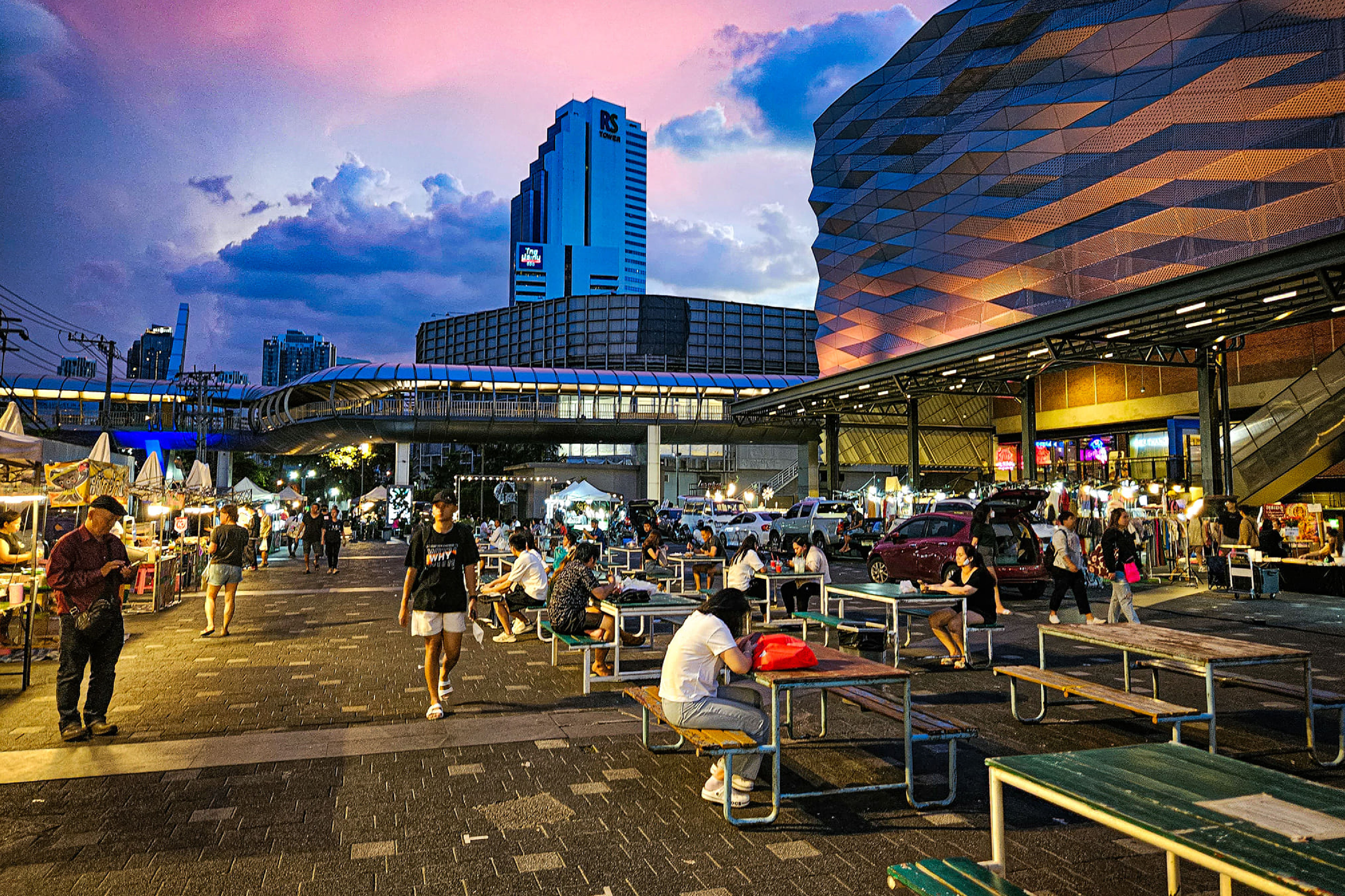 ตลาดกรีน วินเทจ - The Street Ratchada